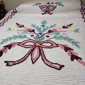 Stunning vintage queen chenille bedspread